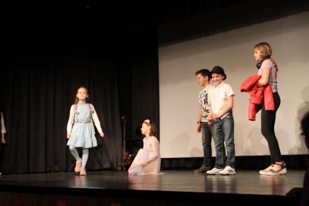 »Mamica je kakor zarja« (37)